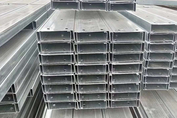 出售26*100*6庫房一個中柱，柱子300*150，大梁300變500*160，檁條200，開間7.5米 二、32*100*6庫房，柱子350*175，大梁300變500，檁條200，開間7.5米