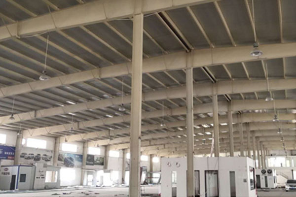 出售30加30米跨，152米長，8米高庫房，柱子400變900*220，中柱400*200 大梁900變500*220，檁條200